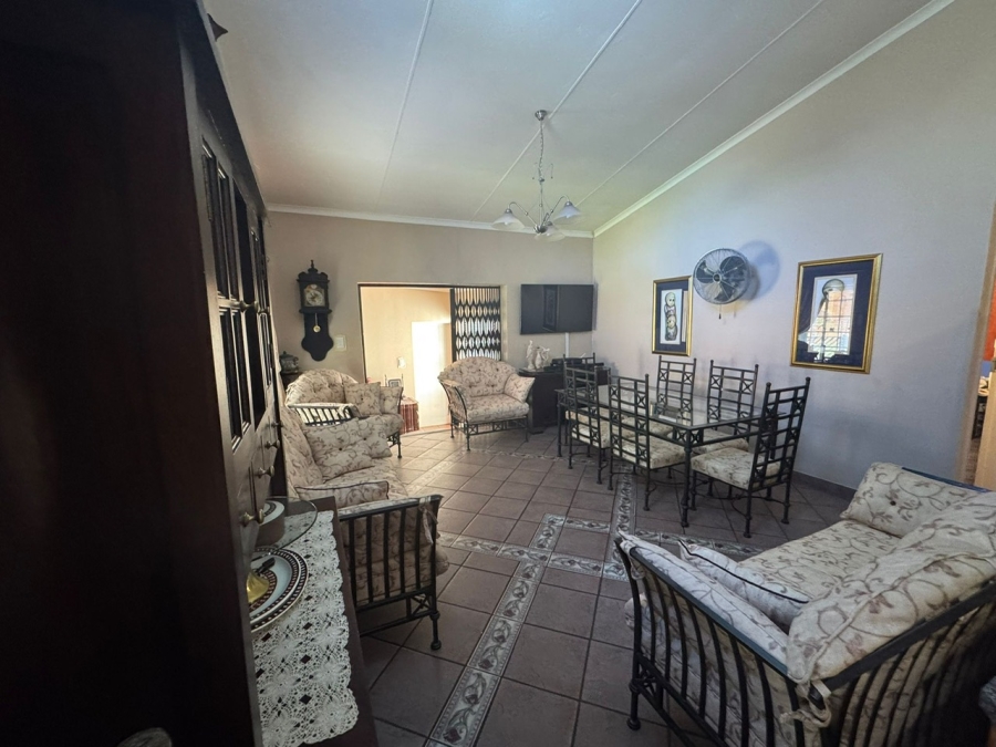 3 Bedroom Property for Sale in Safari Gardens North West